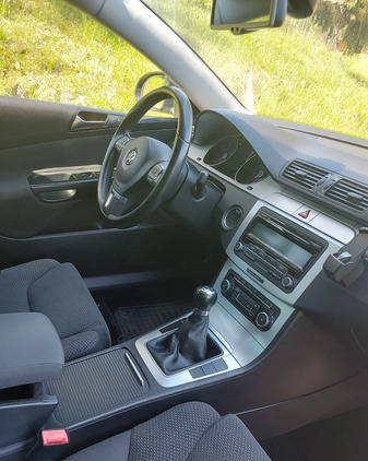 Volkswagen Passat cena 21900 przebieg: 154000, rok produkcji 2010 z Brzostek małe 191